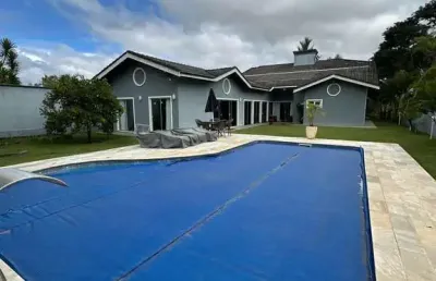 Linda casa para alugar no consominio porto de atibaia