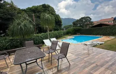 Casa com 3 quartos à venda na Avenida Nove de Julho, Centro, Atibaia