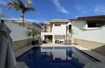 Belíssima casa com 3 suítes e piscina- vila santista atibaia-sp