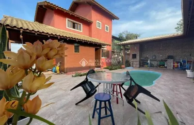 Casa com 7 quartos à venda na servidão olindina maria lopes, 1145, campeche, florianópolis, 220 m2 por r$ 1.800.000