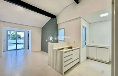 Cobertura com 1 quarto à venda na rua manoel severino de oliveira, 371, lagoa da conceição, florianópolis, 72 m2 por r$ 865.000