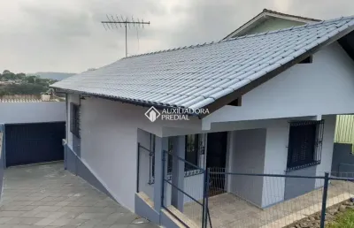Casa com 2 quartos para alugar na rua alberto lindner, 158, vila nova, novo hamburgo, 141 m2 por r$ 3.200