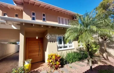 Casa com 3 quartos para alugar na rua caçador, 764, ideal, novo hamburgo, 231 m2 por r$ 6.900
