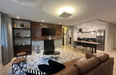 Cobertura com 3 quartos para alugar na avenida das hortênsias, 1377, planalto, gramado, 350 m2 por r$ 9.000