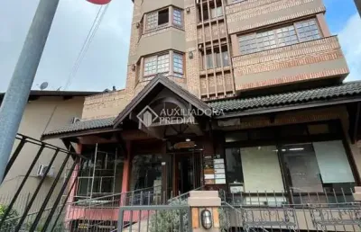 Sala comercial para alugar na coronel joão corrêa, 92, centro, gramado, 60 m2 por r$ 3.500