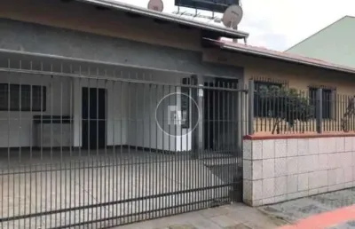 Casa em condomínio fechado com 3 quartos à venda na rua 2700, 1180, centro, balneário camboriú por r$ 1.600.000