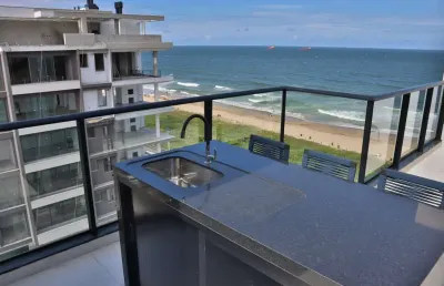 Cobertura com 4 quartos para alugar na avenida josé medeiros vieira, 772, praia brava, itajaí por r$ 22.000