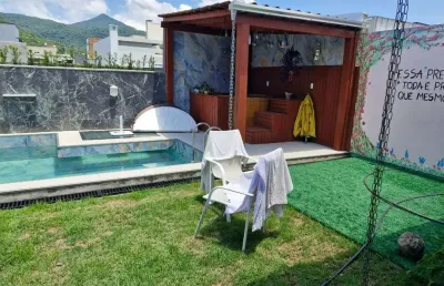 Casa em condomínio fechado com 3 quartos à venda na rua ivo josé rebello, 610, santa regina, camboriú por r$ 2.200.000