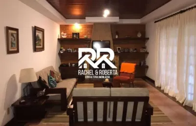 Excelente casa em condomínio com infra e transporte na porta