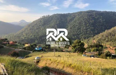 Terreno com boa parte plana em condomínio na tere-fri