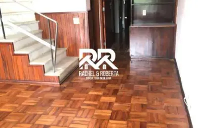 Charmosa casa em condomínio próximo a feirinha do alto