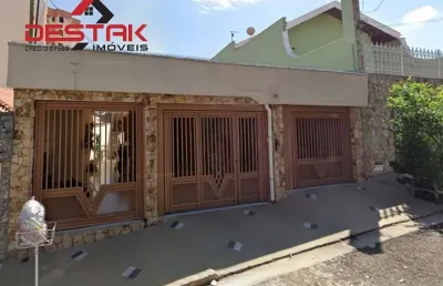 Casa a venda na vila isabel eber, ambientes amplos e salao de festas.