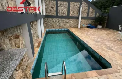 Casa com piscina a venda no jardim europa em campo limpo paulista.