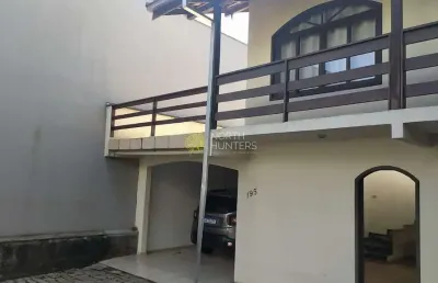 Casa com 4 quartos à venda na Rua Pelotas, Glória, Joinville