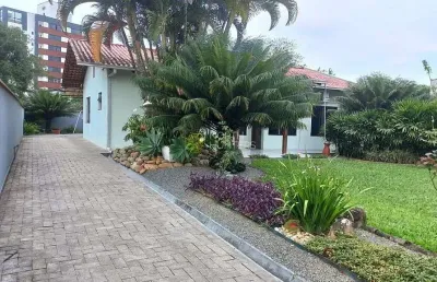Casa averbada com 157m² de área construida no costa e silva