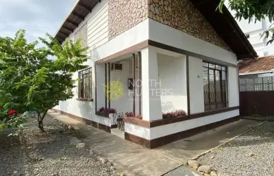 Casa com 2 quartos para alugar na Rua Eugênio Moreira, Anita Garibaldi, Joinville