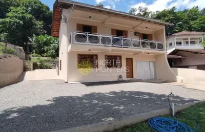 Casa à venda 5 quartos, 1 suite, 5 vagas, 240m², anita garibaldi, joinville - sc