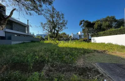 Excelente terreno no amoraeville, 701,50m² em uma ótima localização, jurere internacional.