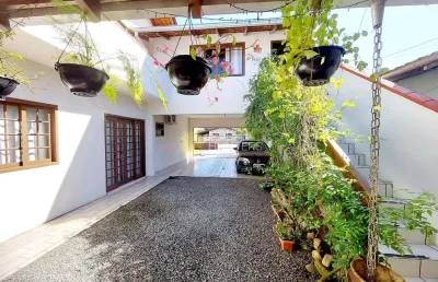 Casa com 4 quartos à venda na Rua Francisco Alves, Floresta, Joinville