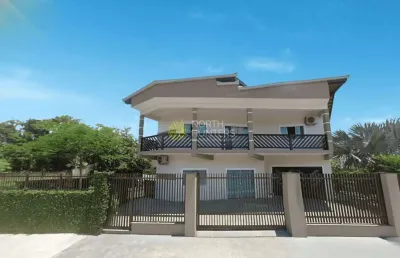 Casa com 4 quartos à venda na Rua Janaúba, Jardim Iririú, Joinville