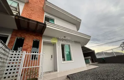 Casa com 3 quartos à venda na Rua Nazareno, Glória, Joinville