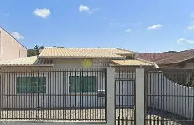 Casa à venda semi mobiliada no bairro  iririú, estuda permuta por imóvel de menor valor.  joinville