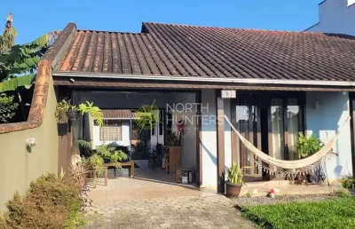 Casa com 3 dormitórios para alugar, 136 m² por r$ 2.300,00/mês - vila nova - joinville/sc