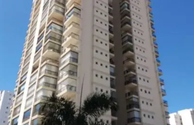 Apartamento edifício único - 246 m² - 4 dormitórios