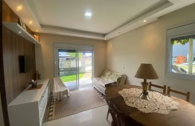 Casa com 02 quartos semi mobiliada à venda no bairro areias do meio em governador celso ramos - santa catarina.