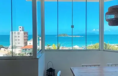 Apartamento mobiliado na segunda quadra com vista para o mar na praia de palmas