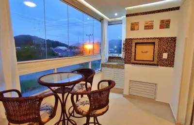 Apartamento 02 quartos, semimobiliado à venda no residencial manoel machado, na praia grande em governador celso ramos - santa catarina
