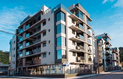 Apartamento alto padrão em localização privilegiada mobiliado à venda no duetto home, na praia de palmas em governador celso ramos santa catarina