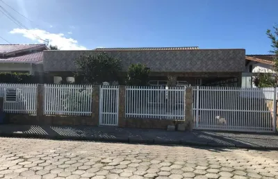 Casa com 4 quartos à venda no gravatá, penha  por r$ 638.000