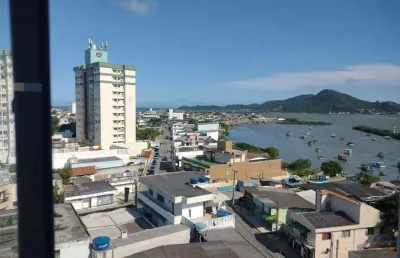 Apartamento com 3 quartos à venda no centro, navegantes  por r$ 1.275.000