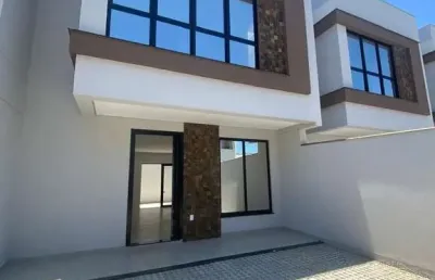 Casa com 3 quartos à venda no itacolomi, balneário piçarras  por r$ 780.000