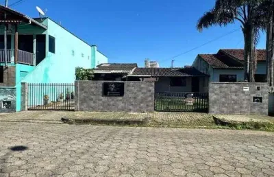 Terreno à venda no Centro, Penha 