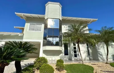Casa exclusiva à venda em condomínio fechado – alto padrão e conforto para toda a família