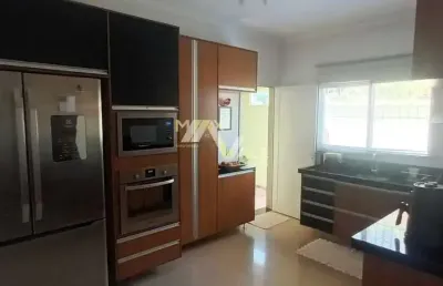 Casa com 4 dormitórios à venda, 170 m² por r$ 690.000 - villa branca - jacareí/sp