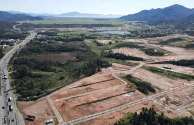Terreno para venda em governador celso ramos, centro