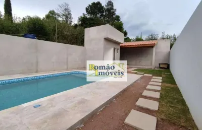 Casa 3 dorm. sendo 1 suite, piscina, churrasqueira, amplo quintal