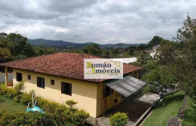Encantadora chácara em mairiporã com 3 quartos, pomar e casa de boneca suspensa!