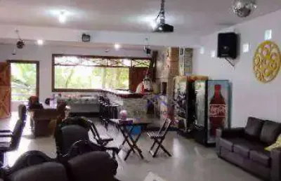 Excelente chácara em piracaia/sp  - condomínio fechado pé na água/represa 2750 m²  terreno e 790 m² área construída p/ venda - preço de oportunidade!