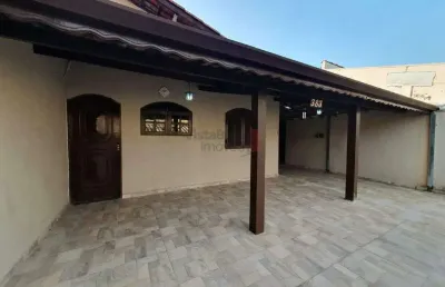 Excelente casa p/ locação do sitio santo anônio com 2 dorm, 3 vagas de garagem e área goumet nos fundos