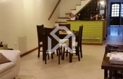 Oportunidade.. sobrado à venda com 136m, 3 dormitórios, 1 suíte, 2 vagas de garagem,  penha de fran