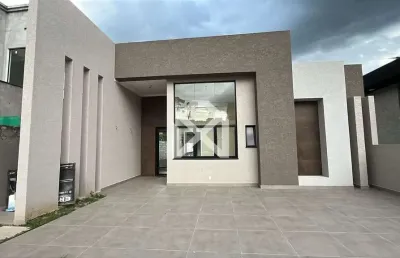 Casa em condomínio à venda com 190m, 3 dormitórios, 3 suítes, 2 vagas de garagem, rio abaixo, atiba