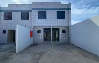 Casa geminada na melhor localização do bairro xangri-lá