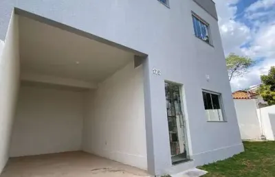 Casa geminada de três quartos no bairro são joão batista