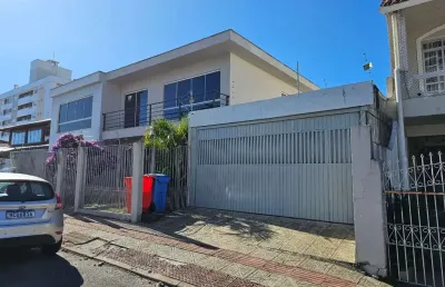 Casa com 3 quartos para alugar na Rua Pedro Cunha, Capoeiras, Florianópolis