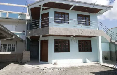 Apartamento com 2 quartos para alugar na Rua João Jorge Mussi, Carianos, Florianópolis