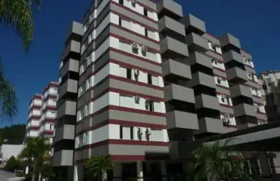 Apartamento com 3 quartos para alugar na Rua Lauro Linhares, Trindade, Florianópolis